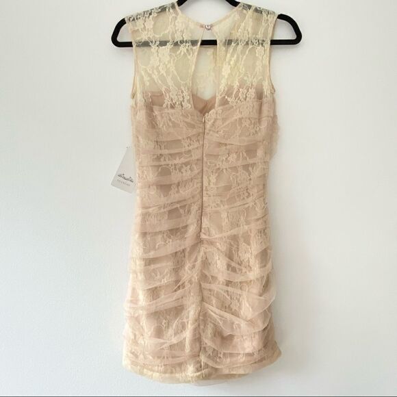 En Creme Lace Overlay Rouched Mini Dress NWT - Picture 4 of 12